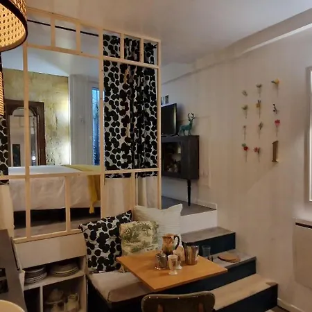 Iris La Fleuriste 아파트 탈렌체